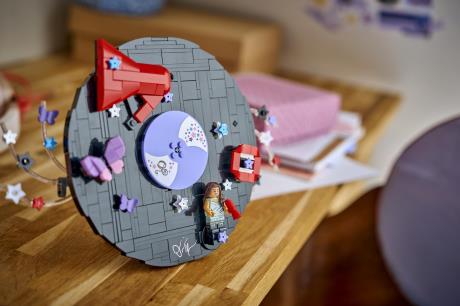 Конструктор LEGO® Editions Вініл Олівії Родріґо Набір для конструювання для дітей (43028) - фото 9