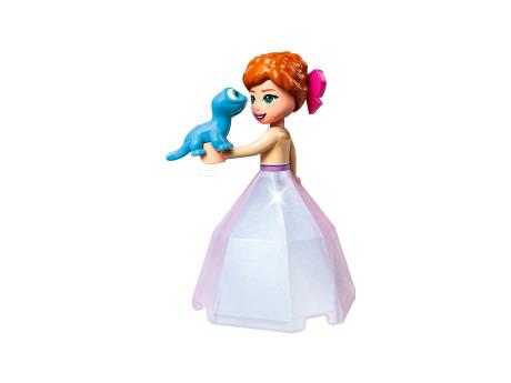 Конструктор LEGO Disney Princess Frozen II Подвір'я палацу Анни 74 деталі (43198) - фото 0