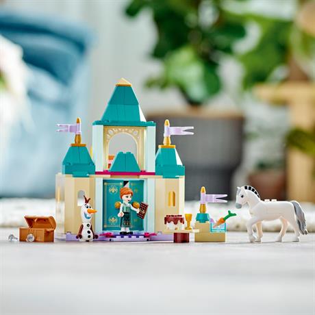 Конструктор LEGO Disney Princess Розваги у замку Анни та Олафа 108 деталей (43204) - фото 6