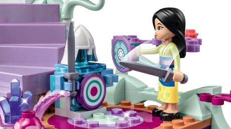 Конструктор LEGO Disney Зачарований будиночок на дереві 1016 деталей (43215) - фото 0