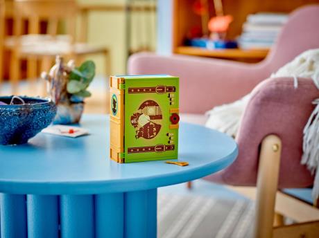 Конструктор LEGO Disney Classic Книга пригод Пітера Пена та Венді 111 деталей (43220) - фото 0