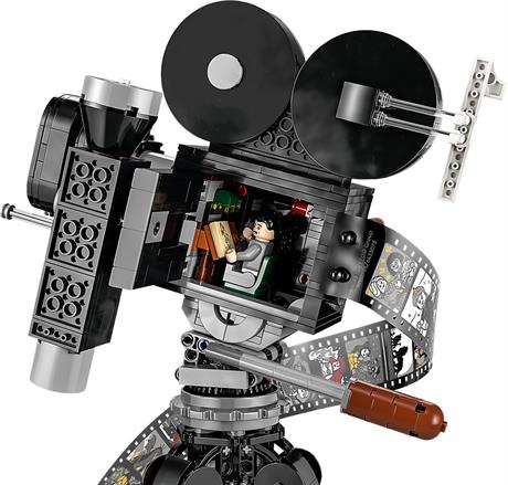 Конструктор LEGO Disney Кінокамера вшанування Волта Діснея 811 деталей (43230) - фото 0