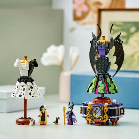 Конструктор LEGO Disney Villains Сукні Малефісенти та Лютелли де Віль 524 деталі (43262) - фото 10
