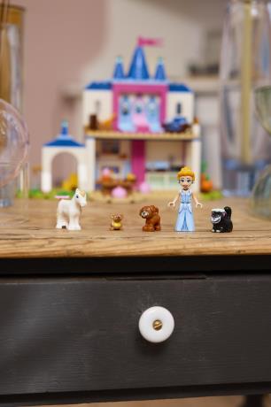 Конструктор LEGO® Disney Принцесса Замок Золушки и её друзей-животных, 149 деталей (43283) - фото 8