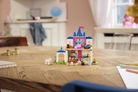 Конструктор LEGO® Disney Принцесса Замок Золушки и её друзей-животных, 149 деталей (43283) - фото 9