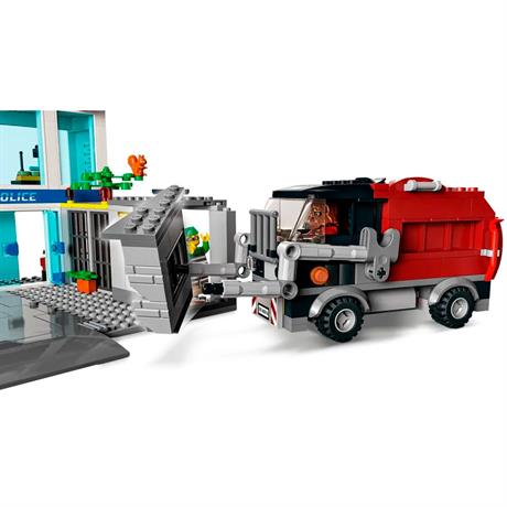 Конструктор LEGO City Police Полицейский участок 668 деталей (60316) - фото 3
