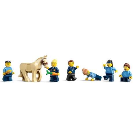 Конструктор LEGO City Поліцейська академія 823 деталі (60372) - фото 3