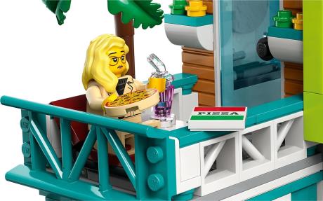 Конструктор LEGO City Центр міста 2010 деталей (60380) - фото 0