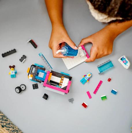 Конструктор LEGO City Веселий фургон пінгвіна 194 деталі (60384) - фото 0