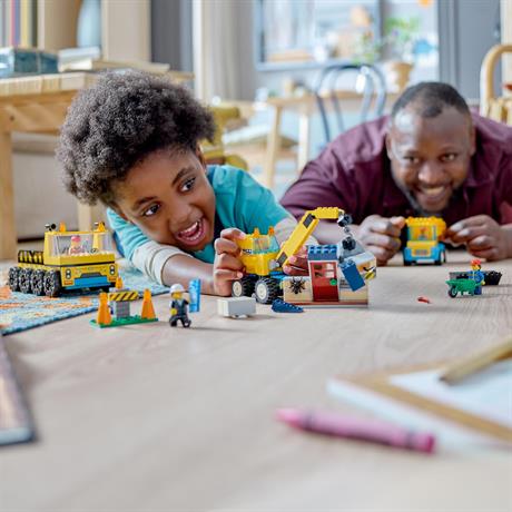 Конструктор LEGO City Construction Будівельні вантажівки та кулястий таран 235 деталей (60391) - фото 5