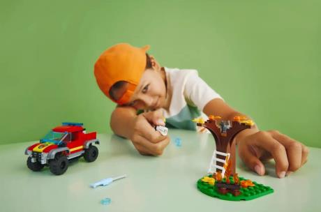 Конструктор LEGO City Fire Пожежно-рятувальний позашляховик 97 деталей (60393) - фото 0