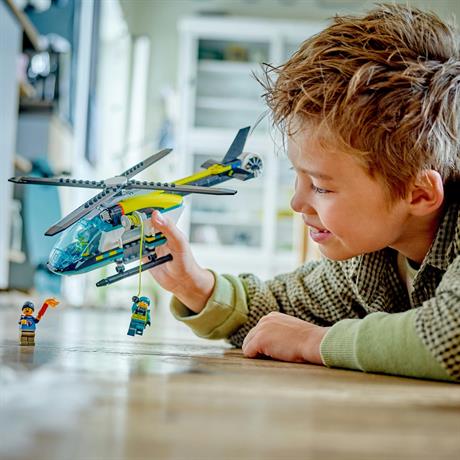 Конструктор LEGO City Вертолет аварийно-спасательной службы 226 деталей (60405) - фото 8