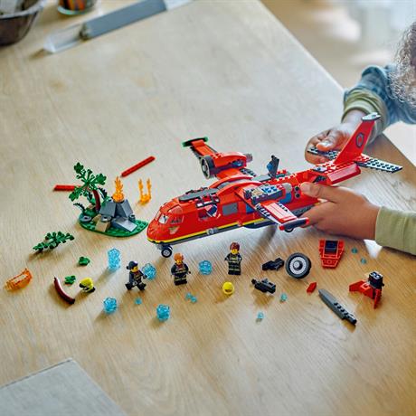 Конструктор LEGO City Пожарный спасательный самолет 478 деталей (60413) - фото 6