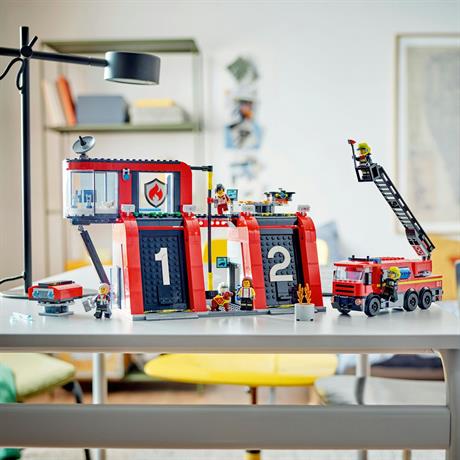 Конструктор LEGO City Пожежне депо з пожежною машиною 843 деталі (60414) - фото 7