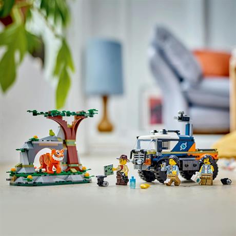 Конструктор LEGO City Внедорожник для исследования джунглей 314 деталей (60426) - фото 10
