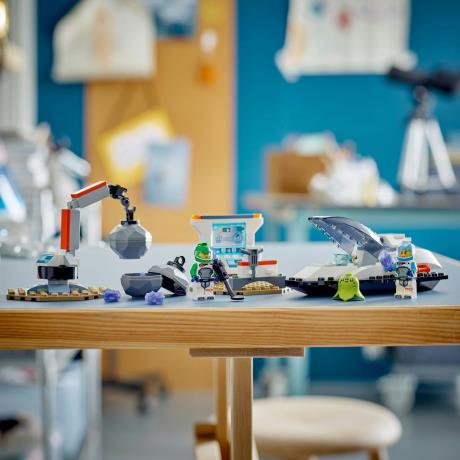 Конструктор LEGO City Космічний корабель і дослідження астероїда 126 деталей (60429) - фото 6