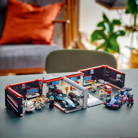 Конструктор LEGO City Гараж F1 та автомобілі Mercedes-AMG і Alpine 678 деталей (60444) - фото 10