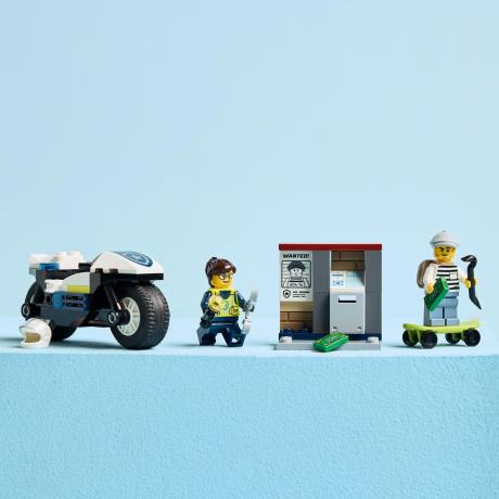 Конструктор LEGO City Преследование на полицейском мотоцикле 65 деталей (60455) - фото 6