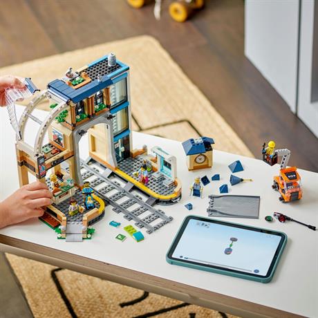 Конструктор LEGO City Центральний залізничний вокзал 752 деталі (60469) - фото 8
