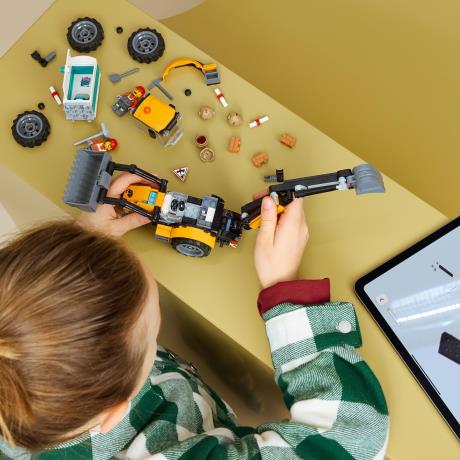 Конструктор LEGO® City Жовтий екскаватор-навантажувач - Будівельна іграшка, 301 деталей (60480) - фото 5