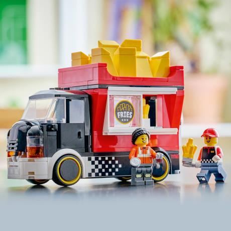 Конструктор LEGO City Грузовик с картофелем фри 216 Деталей (60488) - фото 2