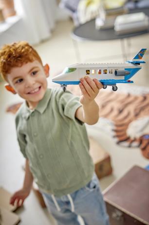Конструктор LEGO® City Пасажирський літак - Конструктор іграшкового літака, 118 деталей (60492) - фото 6