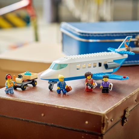 Конструктор LEGO® City Пасажирський літак - Конструктор іграшкового літака, 118 деталей (60492) - фото 18