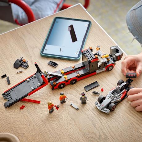 Конструктор LEGO® City Грузовик для демонстрации F1® с гоночным автомобилем Audi F1® 508 деталей (60493) - фото 18