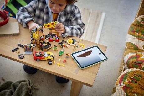 Конструктор LEGO® City Доставка піци з різними транспортними засобами, 494 деталі  (60496) - фото 5