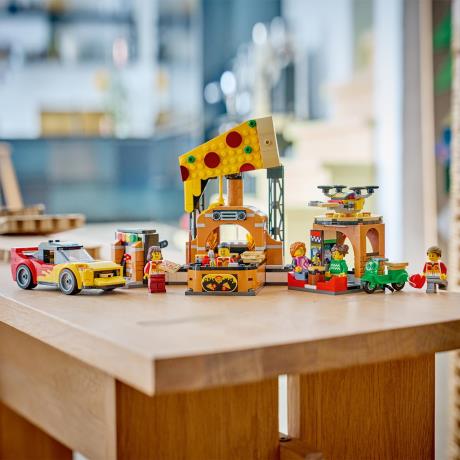Конструктор LEGO® City Доставка піци з різними транспортними засобами, 494 деталі  (60496) - фото 7