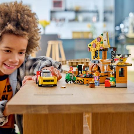 Конструктор LEGO® City Доставка піци з різними транспортними засобами, 494 деталі  (60496) - фото 14