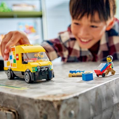 Конструктор LEGO City Фургон LEGO® 276 Деталей (60500) - фото 11