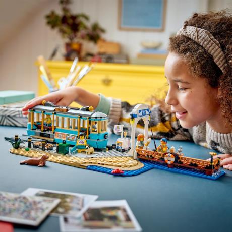 Конструктор LEGO® City Классический трамвай до пляжа — игрушечные поезда, 693 детали (60506) - фото 7