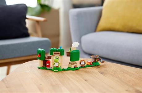 Конструктор LEGO Будинок подарунків Йоші додатковий набір 246 деталей (71406) - фото 0