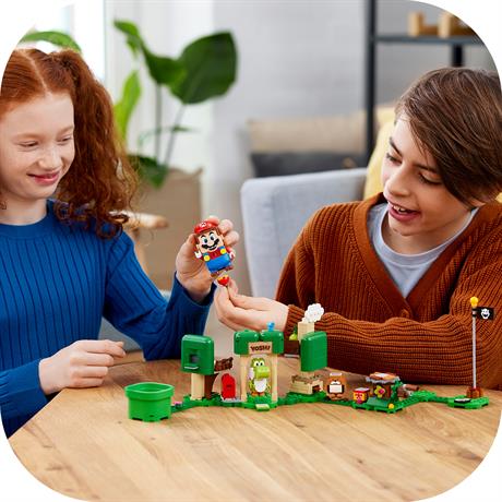 Конструктор LEGO Super Mario Дом подарков Йоши дополнительный набор 246 деталей (71406) - фото 2