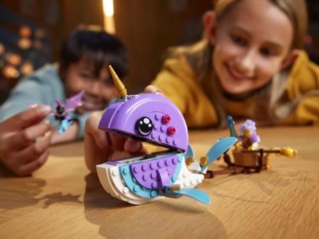 Конструктор LEGO DREAMZzz Повітряна куля Іззі Нарвал (71472) - фото 0