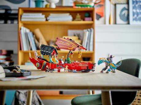 Конструктор LEGO NINJAGO Дарунок долі Перегони з часом 1739 деталей (71797) - фото 0