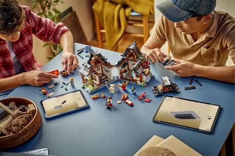 Конструктор LEGO Ninjago Кузнец «Четыре оружия». 15-я годовщина 1259 Деталей  ( 71858 ) - фото 3