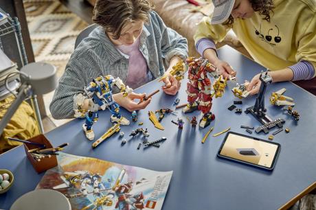 Конструктор LEGO® NINJAGO® Близнюки роботи-Титани Фігурки, 1707 деталей (71870) - фото 1