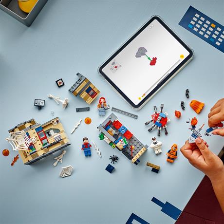 Конструктор LEGO Super Mario Mario Kart Interactive LEGO Mario та Standard Kart 278 деталей (72043) - фото 6