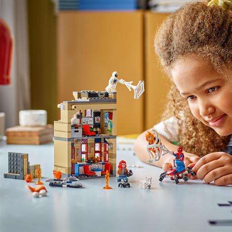 Конструктор LEGO Super Mario Mario Kart Interactive LEGO Mario та Standard Kart 278 деталей (72043) - фото 7