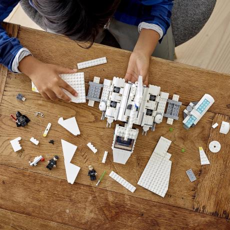 Конструктор LEGO Star Wars Шаттл Імперії 660 деталей (75302) - фото 1