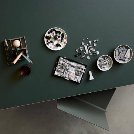 Конструктор LEGO Star Wars Діорама Політ над Зіркою Смерті 665 деталей (75329) - фото 0