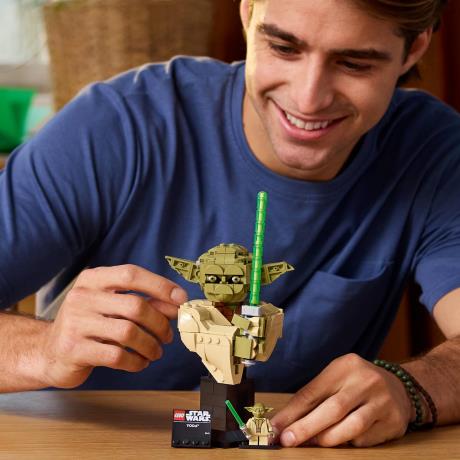 Конструктор LEGO® Star Wars™ Погруддя Йоди Колекційний набір (75438) - фото 5