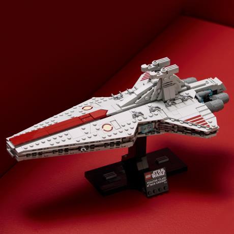 Конструктор LEGO Star Wars TM Зоряний крейсер класу «Венатор» 643 Деталі (75441) - фото 3