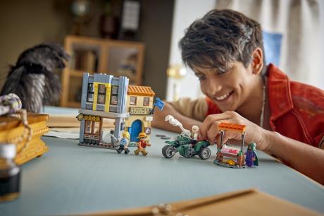 Конструктор LEGO® ONE PIECE Сутичка з капітаном Смокером Іграшка (75642) - фото 3