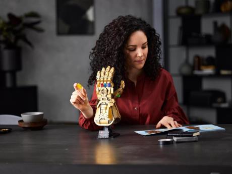 Конструктор LEGO Super Heroes Рукавичка нескінченності 590 деталей (76191) - фото 0