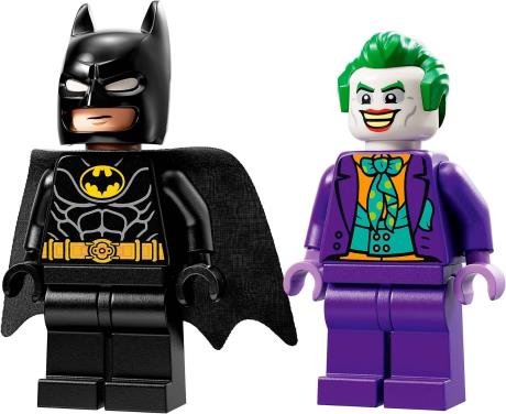 Конструктор LEGO DC Batman Бетмобіль Переслідування Бетмен проти Джокера 438 деталей (76224) - фото 0