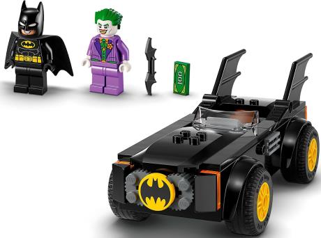 Конструктор LEGO DC Batman Погоня на Бетмобілі Бетмен проти Джокера 54 деталі (76264) - фото 0