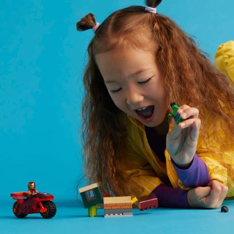 Конструктор LEGO Super Heroes Железный человек на мотоцикле и Халк 68 деталей (76287) - фото 8